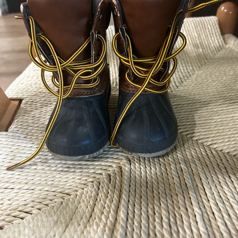 GAP Brown and Black Kids Waterproof Duck Boots with Yellow Laces